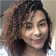 Professora particular de inglês com experiência em aulas online e vivência de imersão no idioma em escola canadense